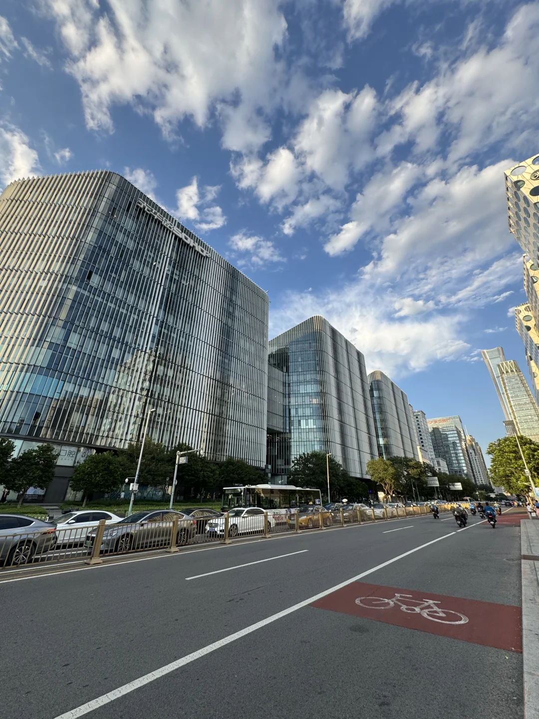 大雨让这座城市焕然一新