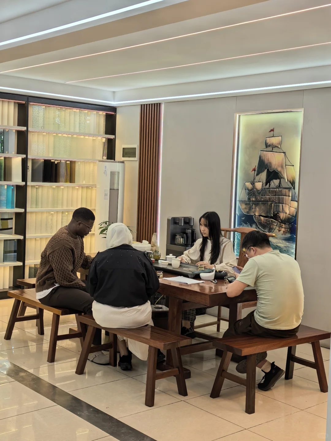 15+15超白/白玻夹胶玻璃，夹后磨边更光滑