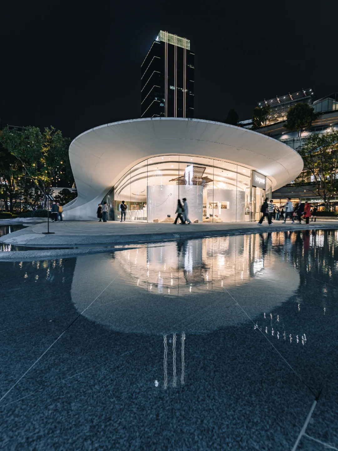 成都真不缺好看的商场❗️流动的建筑美学