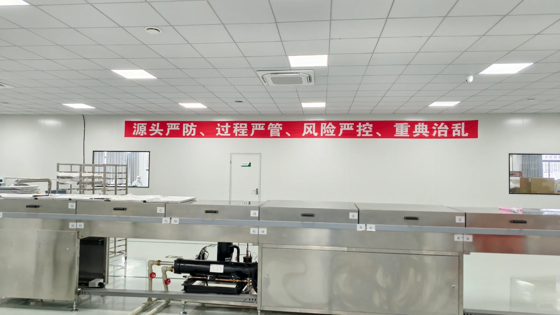 今天下车间，巧克力工厂忙碌的一天