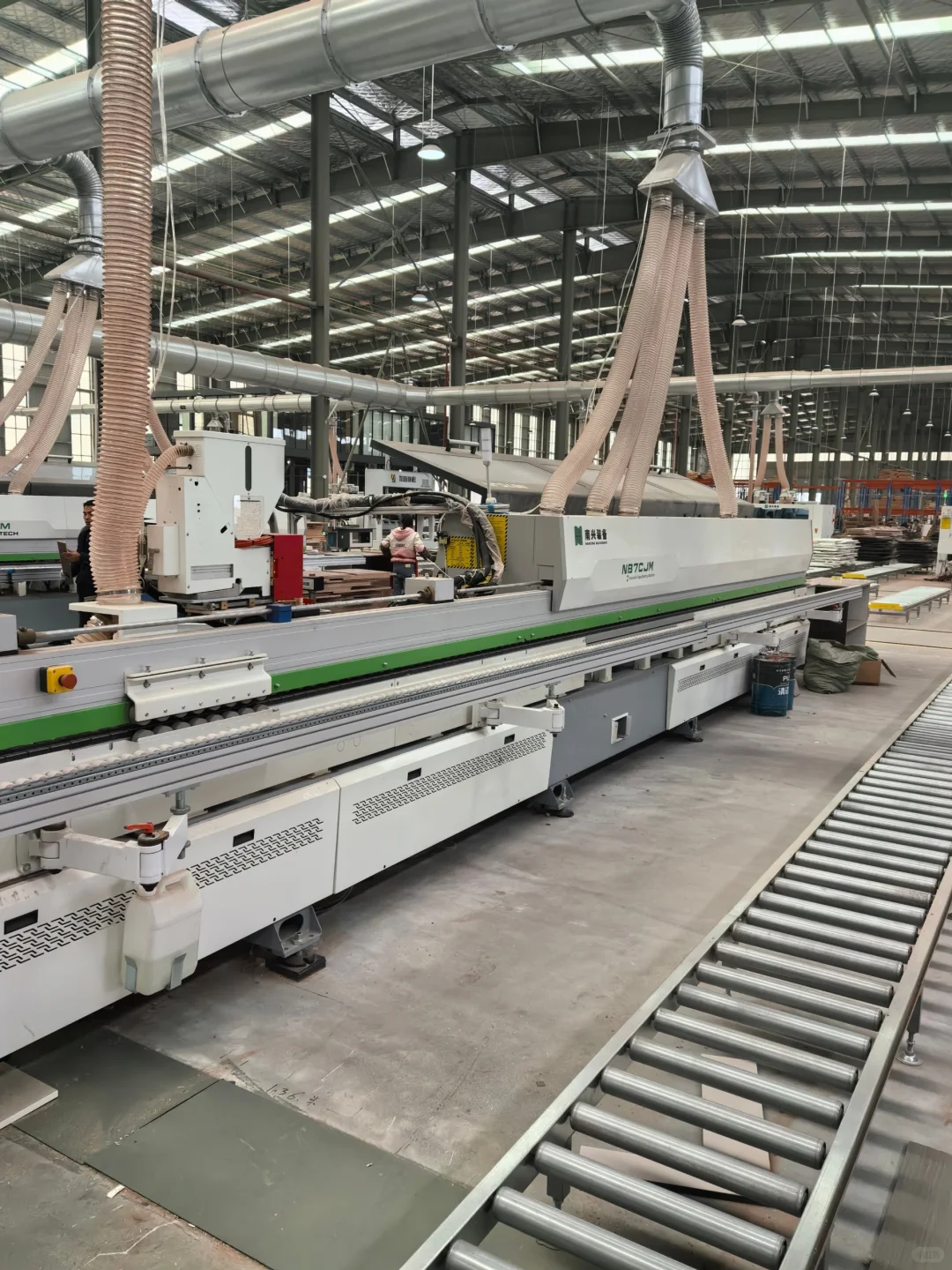 全屋定制工厂:品质工艺背后的技术与匠心