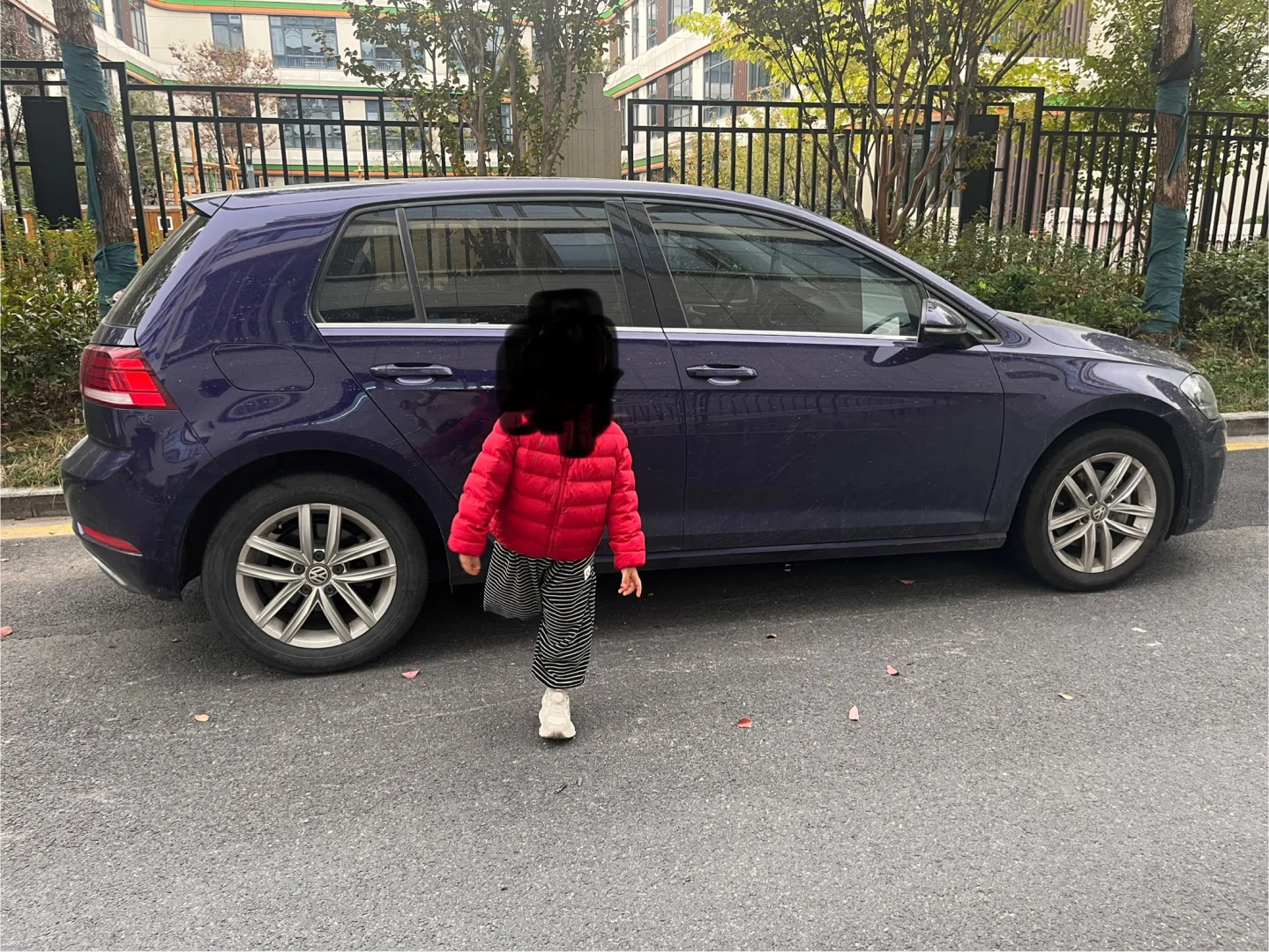 “电动高尔夫”-零跑新车Lafa5致敬高尔夫GTI