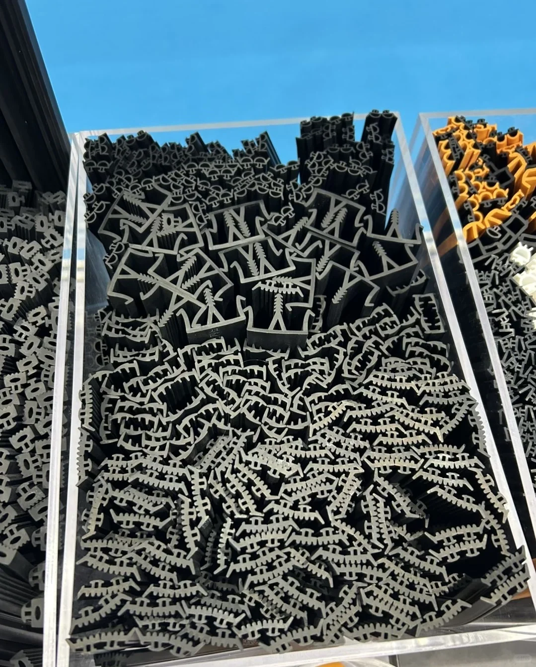 佛山新浩天塑胶制品有限公司