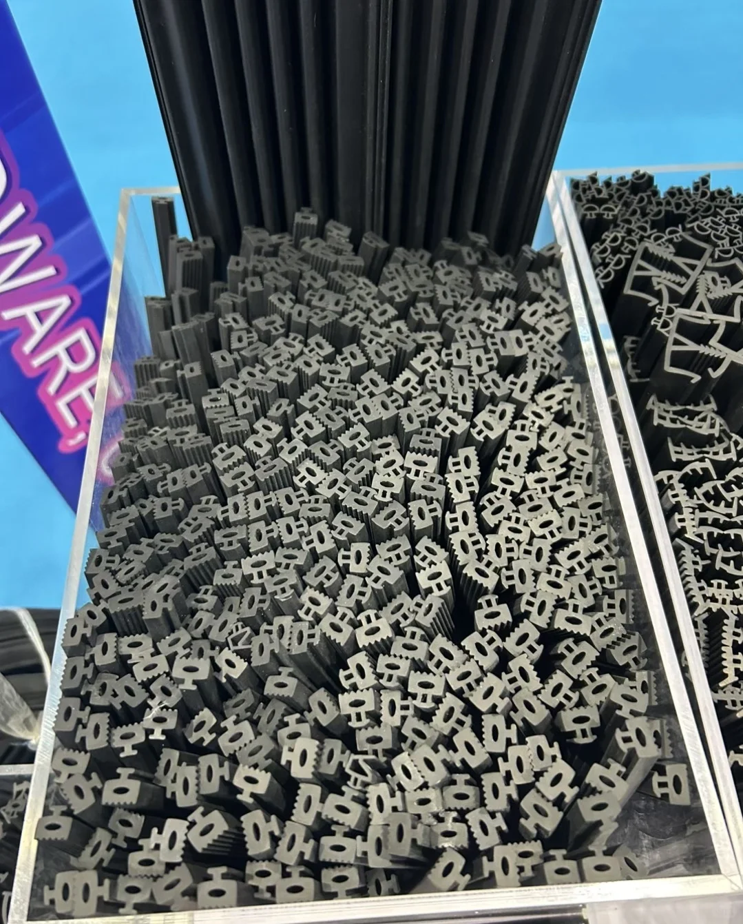 佛山新浩天塑胶制品有限公司