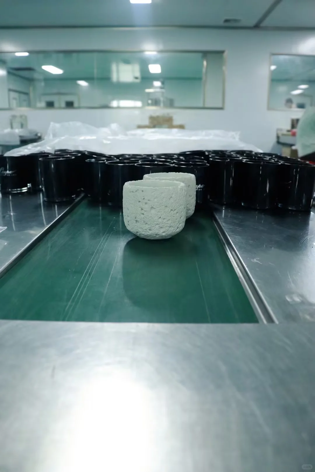 探秘化妆品工厂的火热生产季