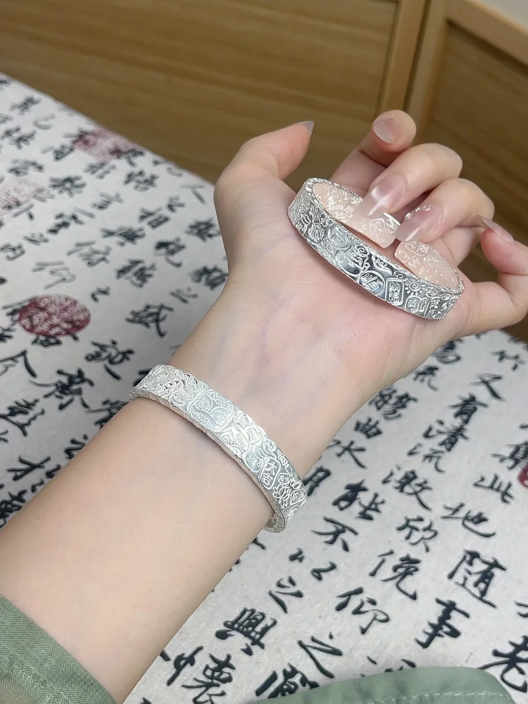 腕间四序吉韵|一镯承满四时福