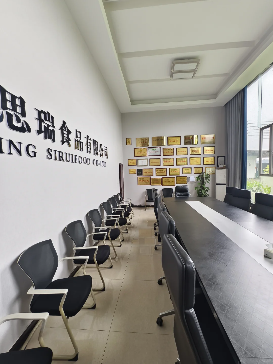 凌晨四点的工厂，致敬每一位努力生活的人