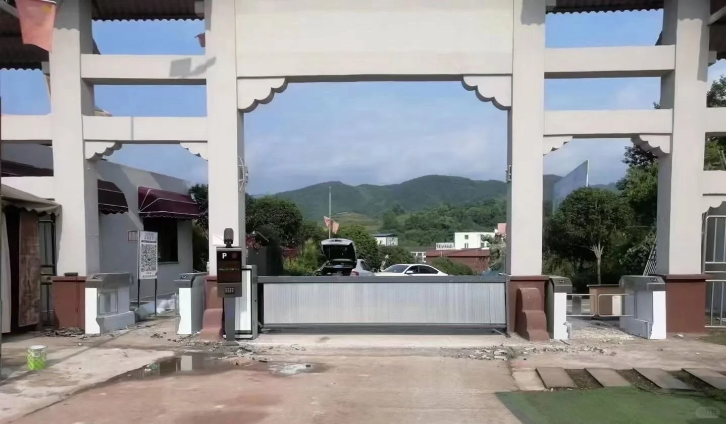 本公司主要经营：监控安防、综合布线