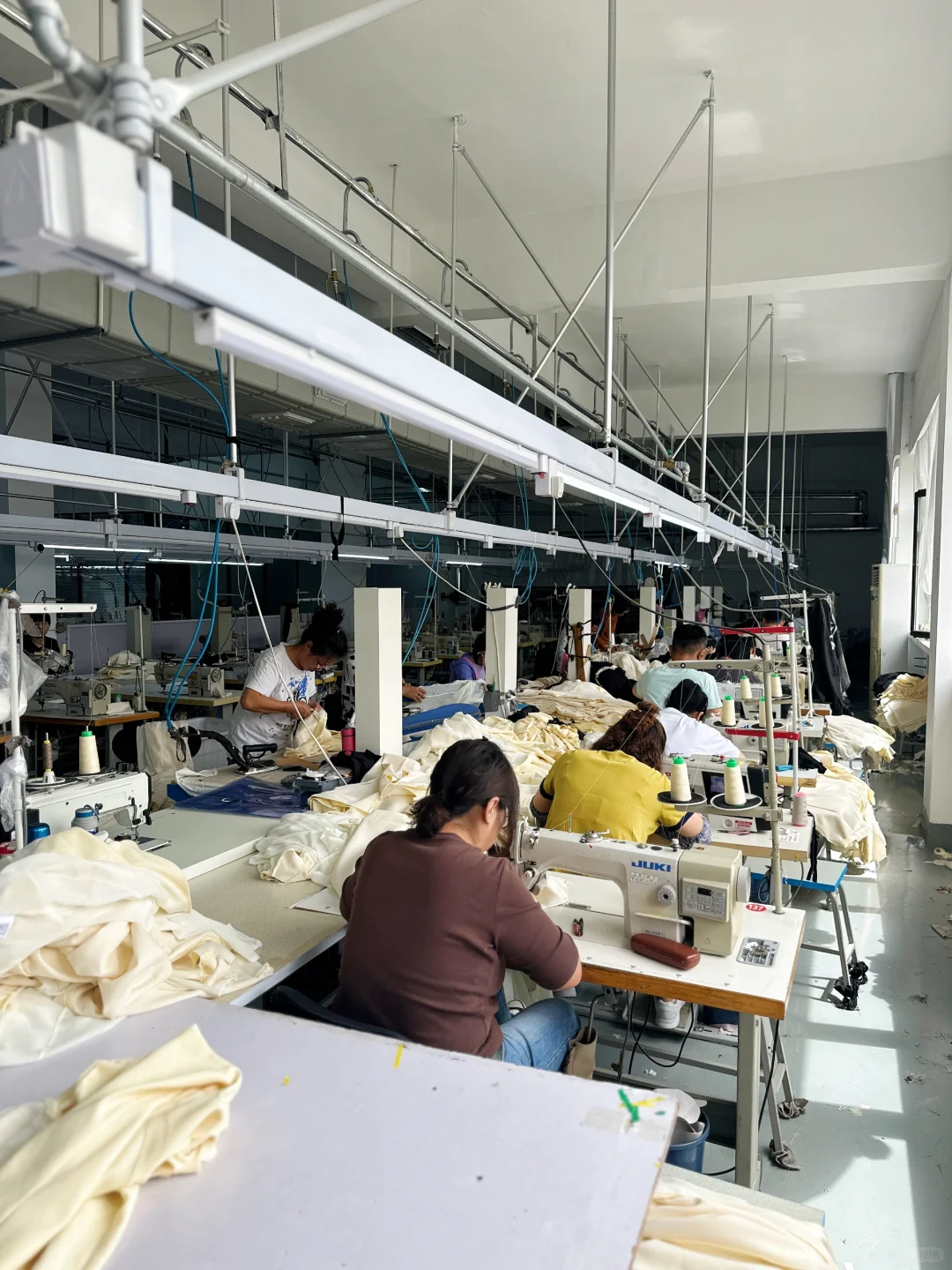 服装公司越乱越强 忙碌中的匠心坚守