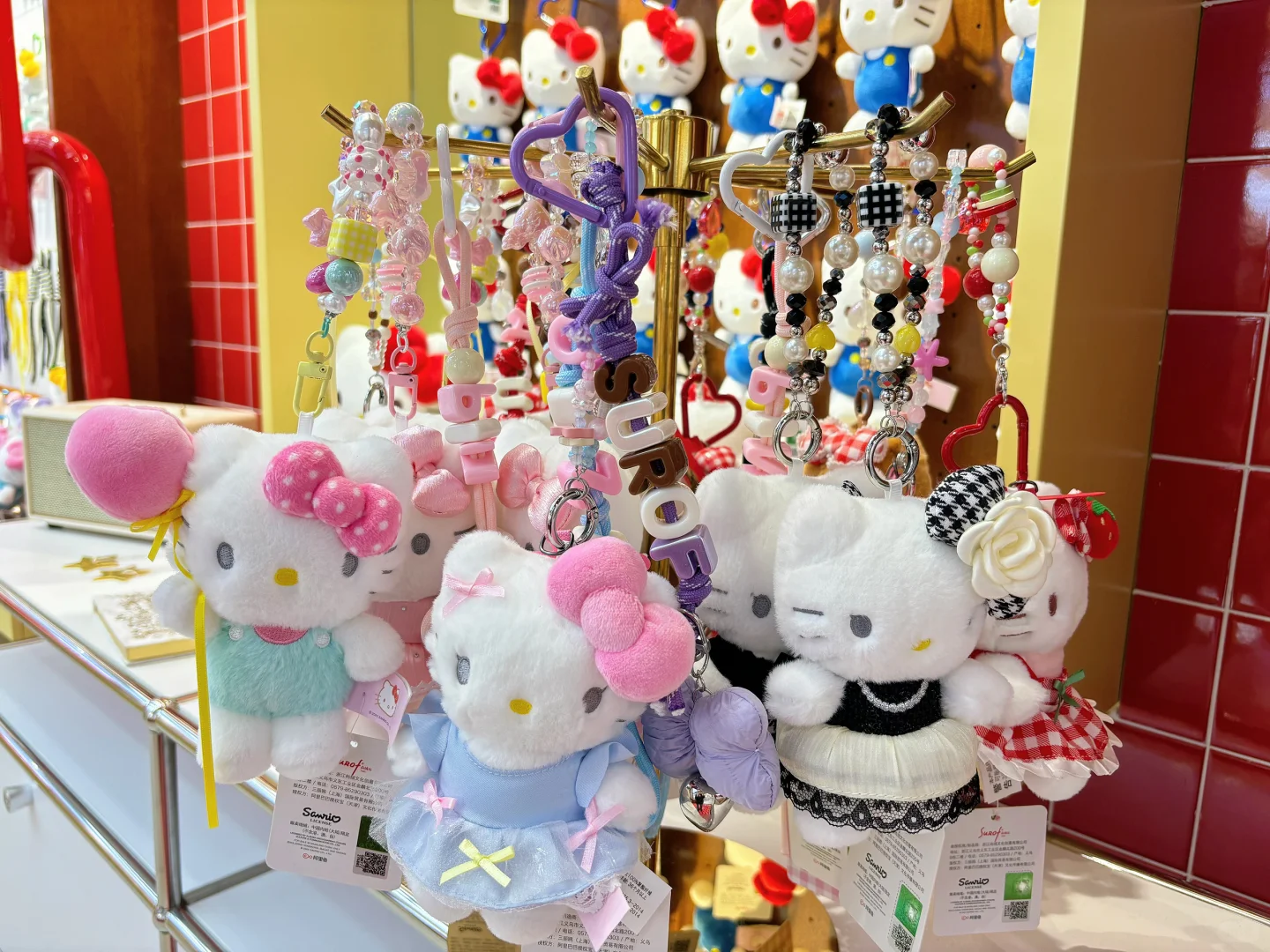 ?谁还不知道义乌有全店正版Hello Kitty啊