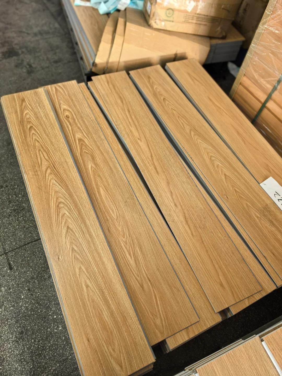 工厂大揭秘?今天带你们直击spc地板工厂