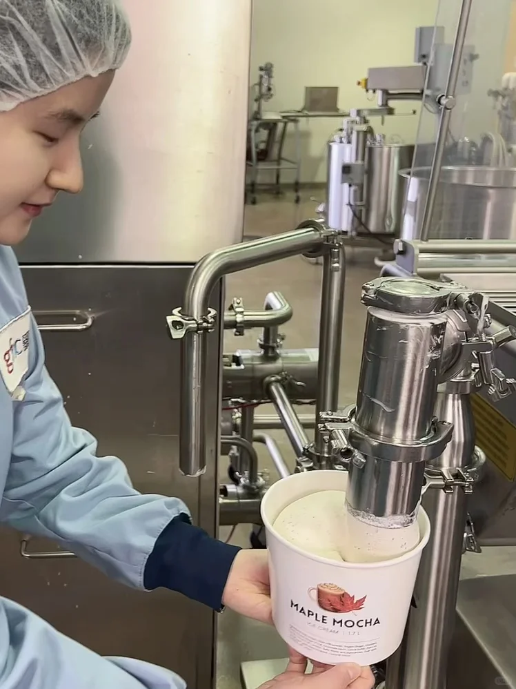 ??‍?冰淇淋生产线女工的一天