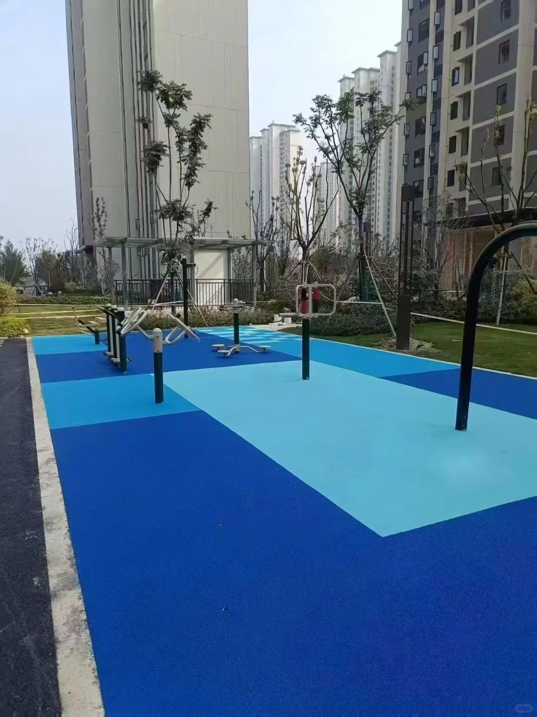 EPDM 耐老化、耐臭氧、耐高温、良好的电绝缘性