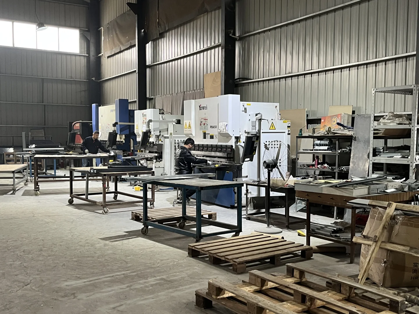 厂二代进厂上班，给爸总打工