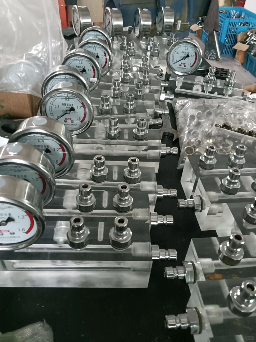 液压气动教学设备加紧生产中