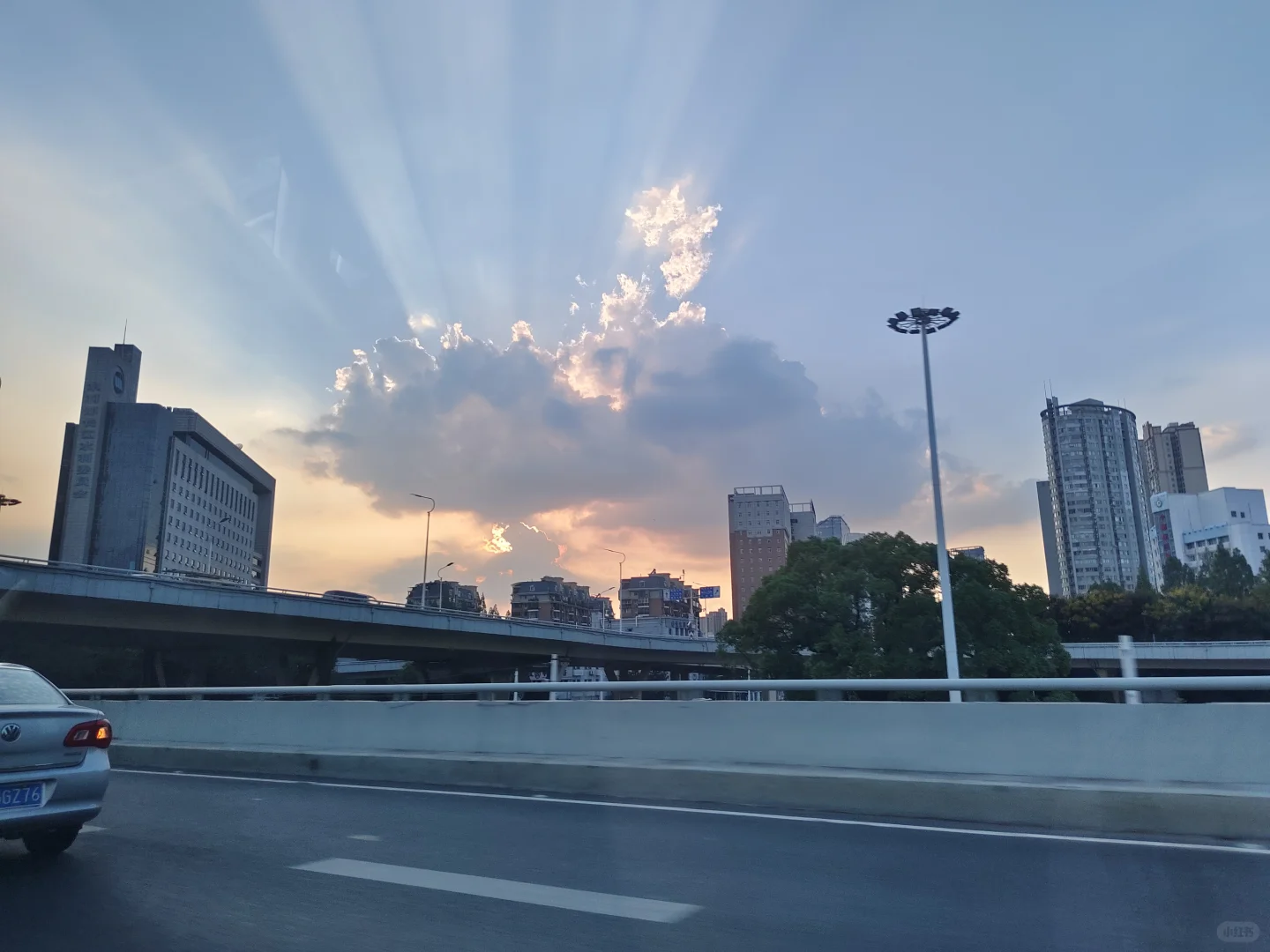 ToB销售 到底怎么选行业 没有经验可以做吗