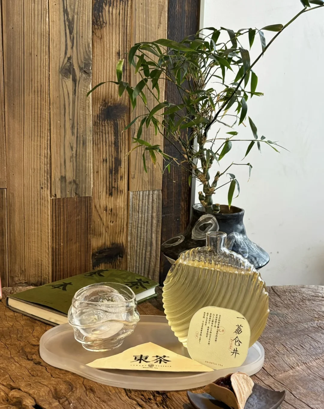 ?年轻人疯狂上头的“新中式茶饮”