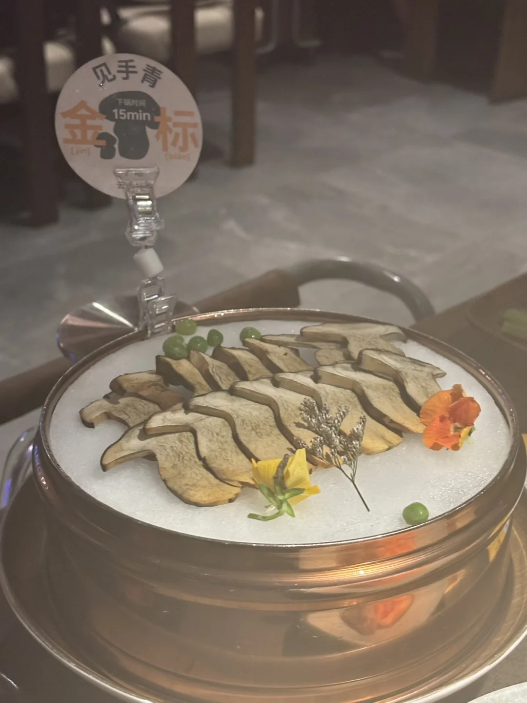 传统货架电商?，瘦死的骆驼比马大