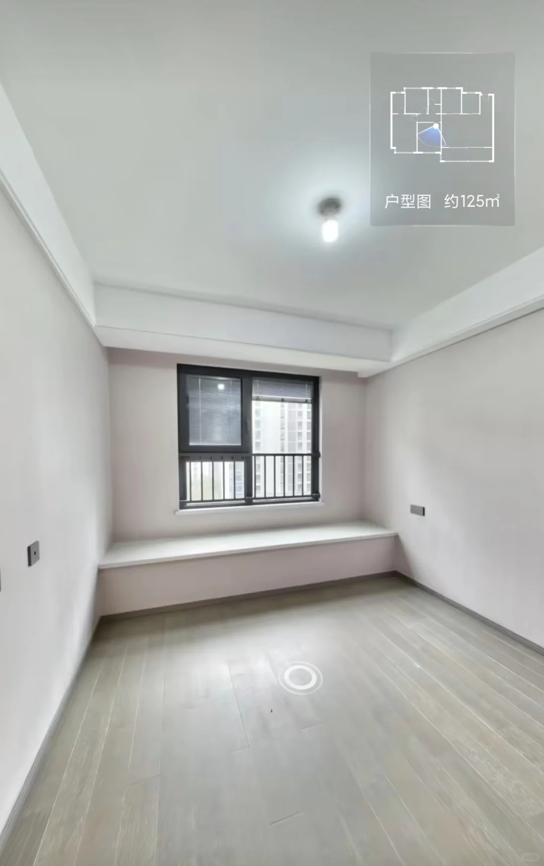 汇通路地铁口220万买125平精装4房2卫!