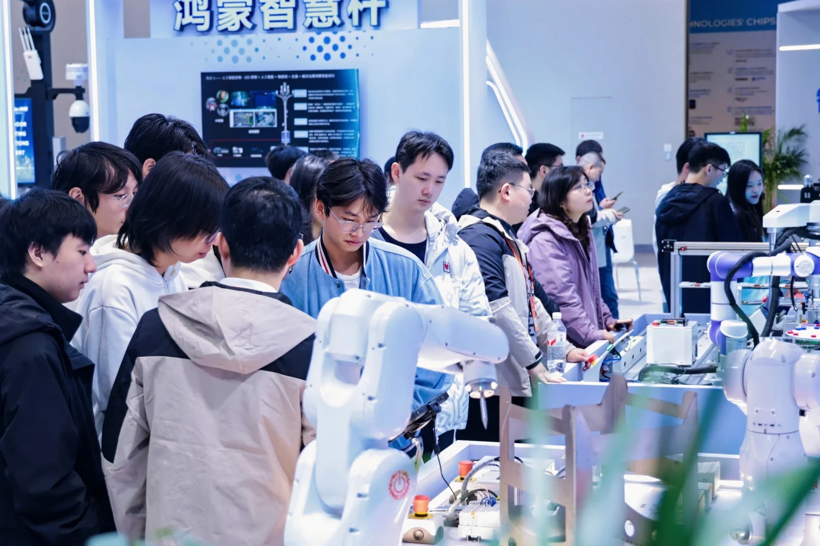 2025中国5G+工业互联网大会圆满举行！?