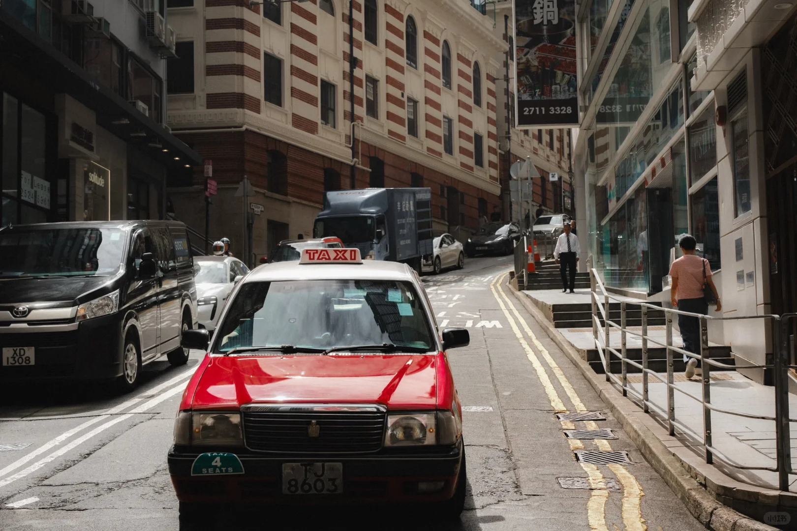2025年，香港，经济下行时期的美感