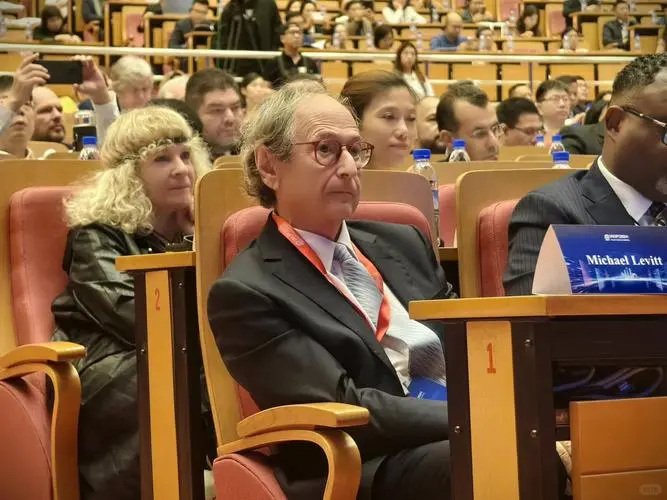 AI发布会请诺奖大佬站台！公信力直接拉满！