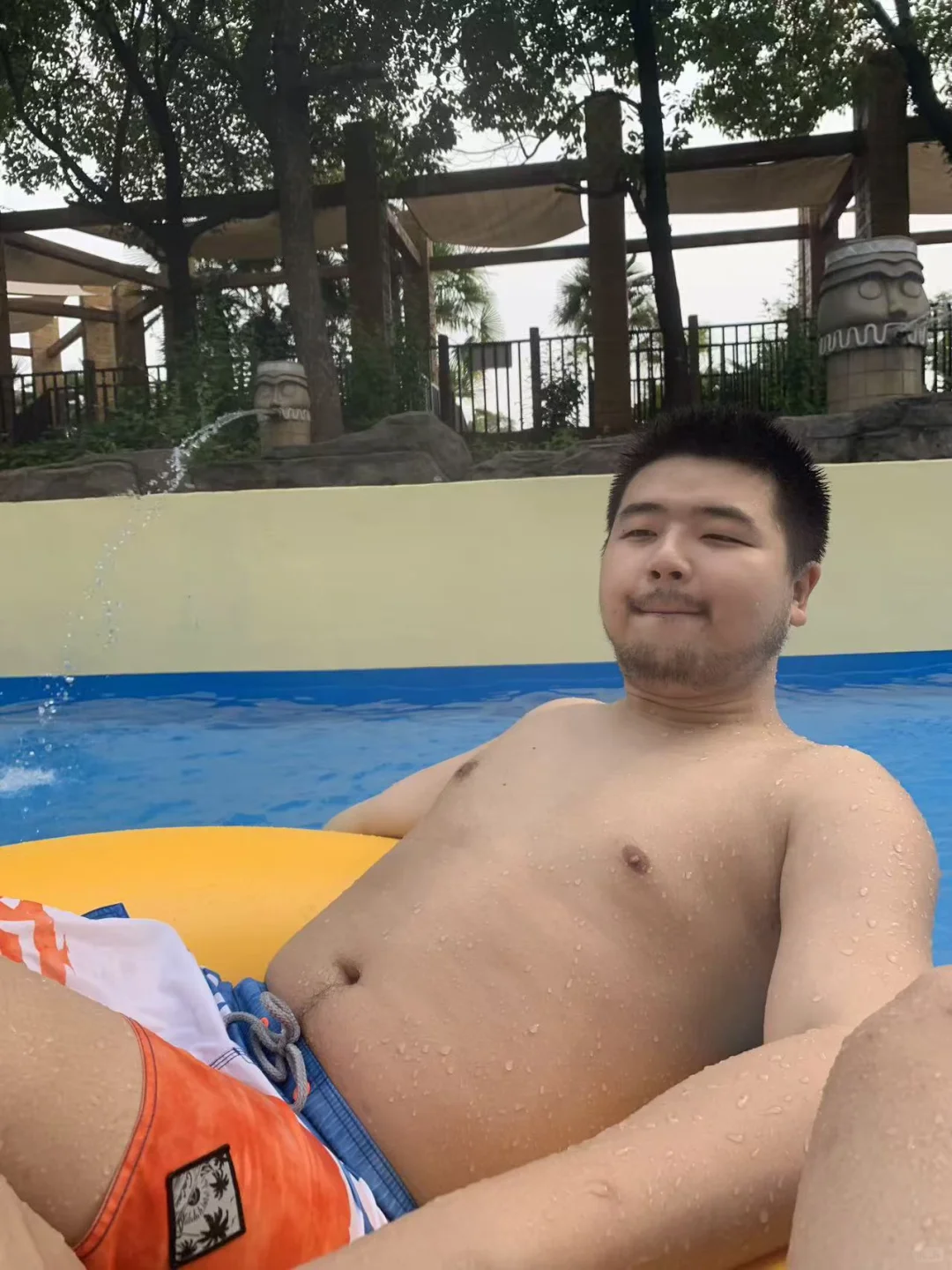 报告 腹肌微微有