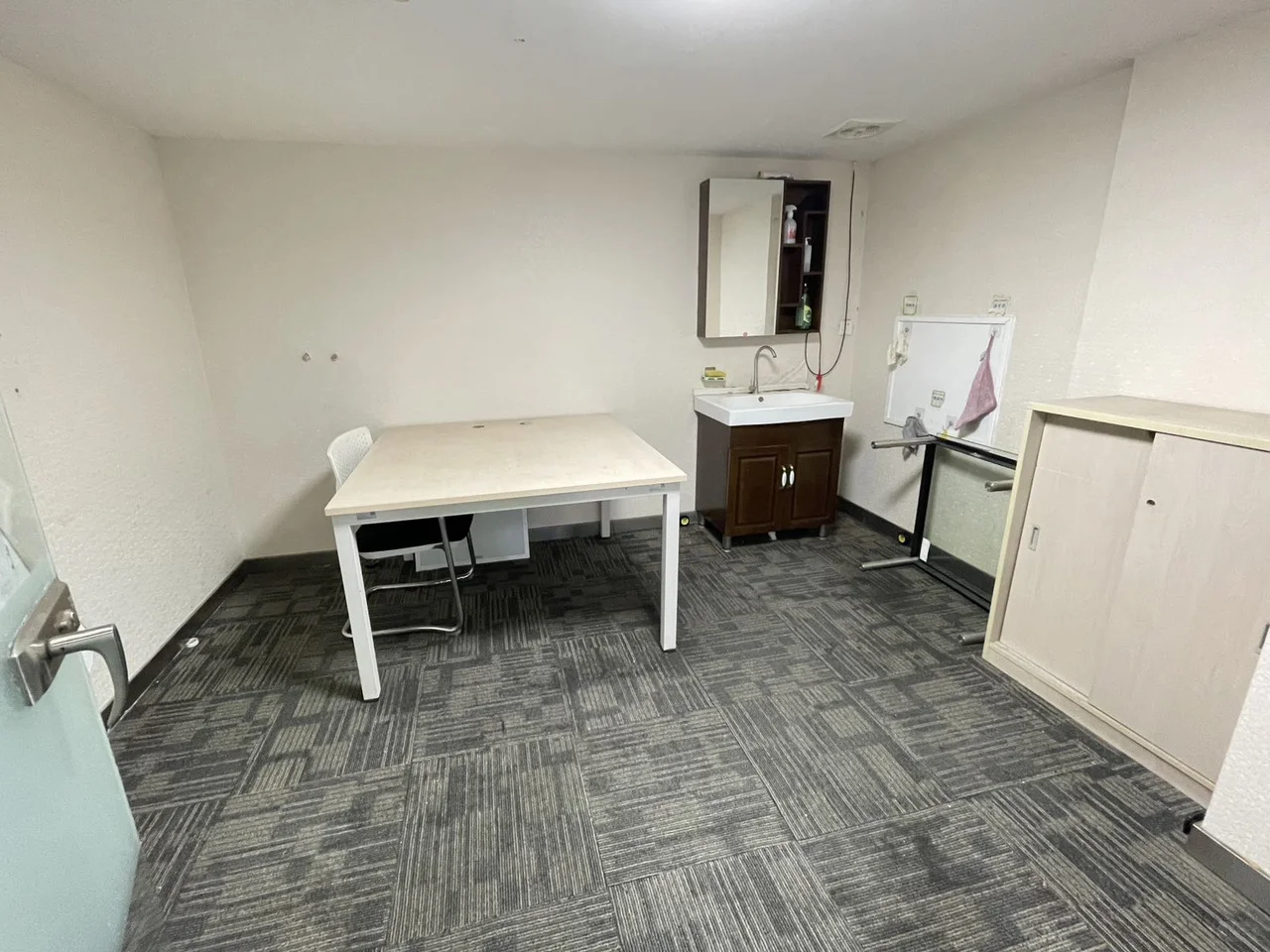 中关村西苏州街，租金低至一份快餐价