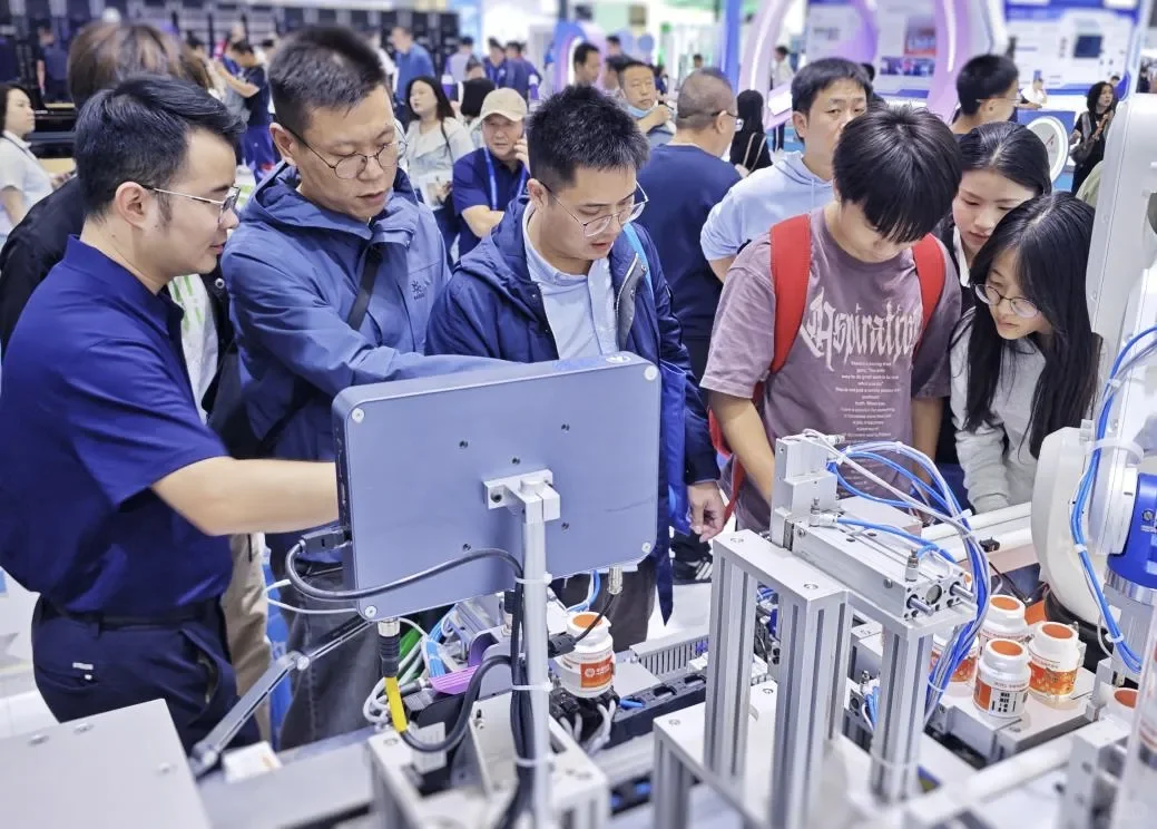 打卡“高交会”，我从看热闹变成看门道!