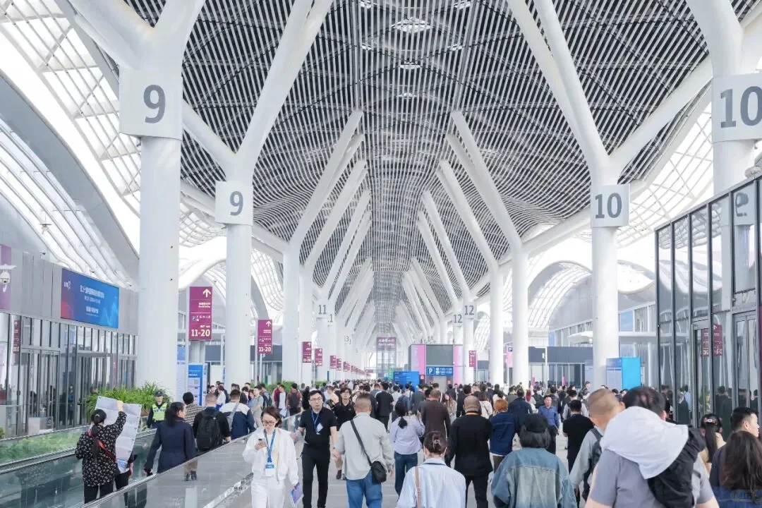 打卡“高交会”，我从看热闹变成看门道!