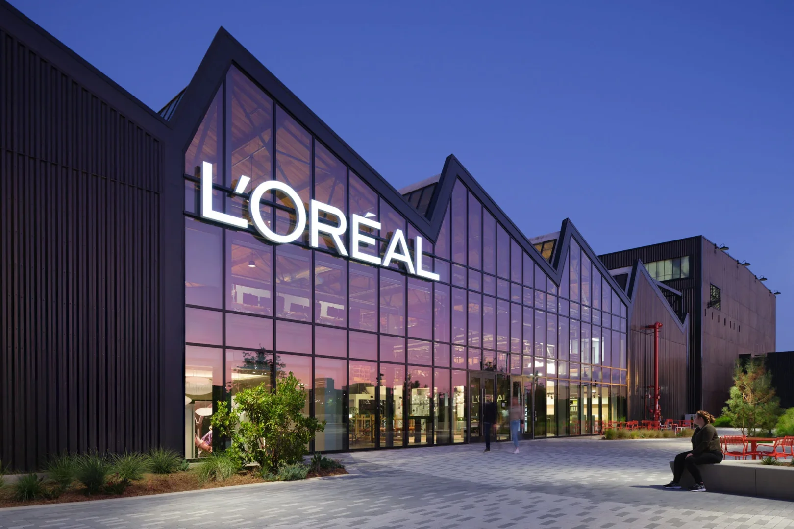 L’Oréal有人来吗？?refer