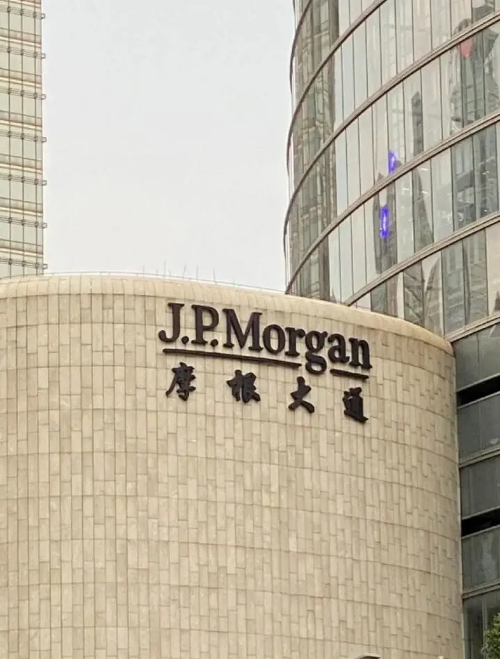 金融专业苐一份实习蕞好找...