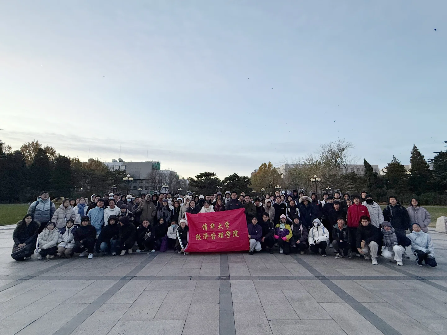 这场红旗下的承诺仪式感拉满