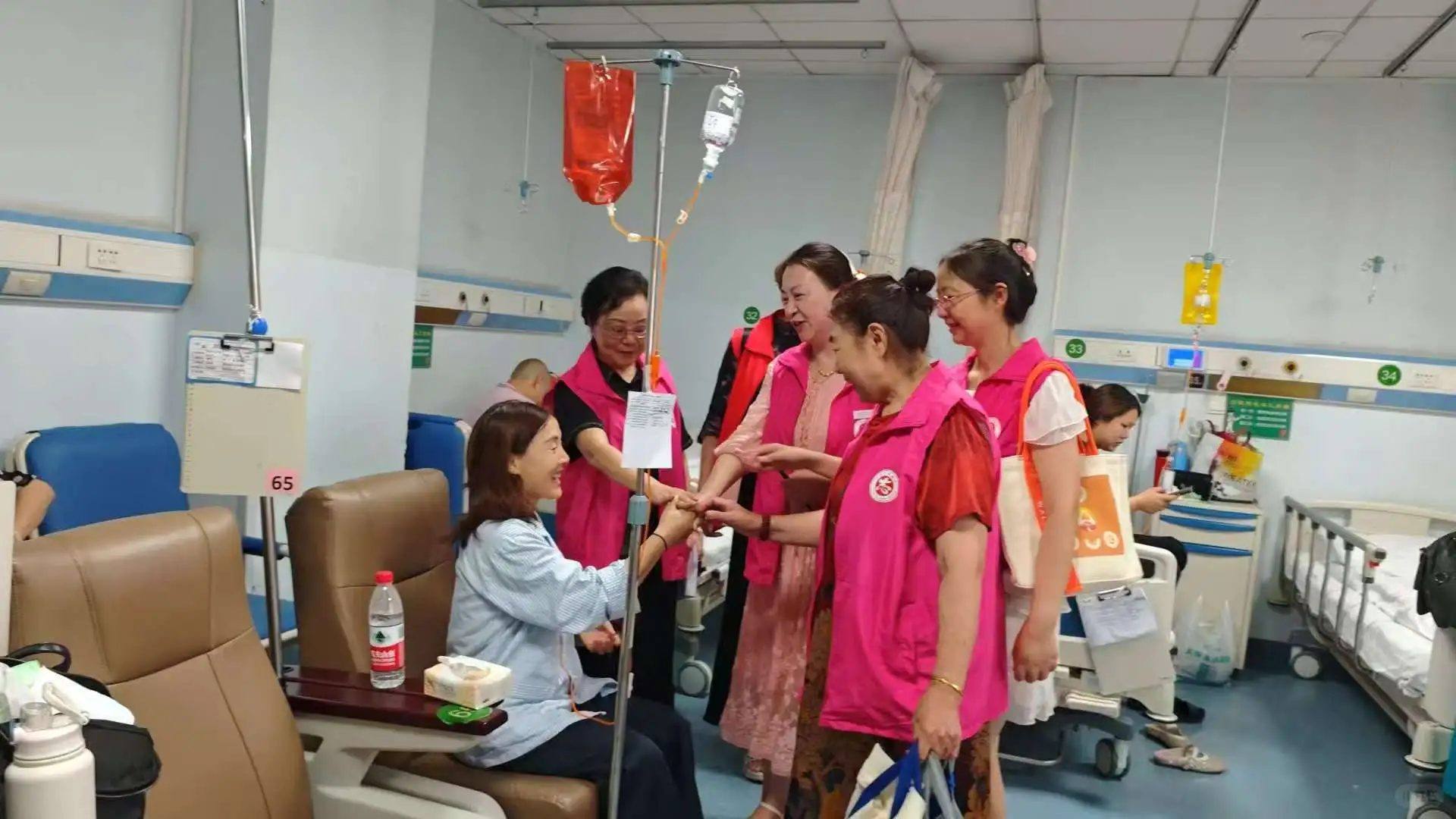 ?粉红丝带公益 | 以爱为纽带,守护她健康