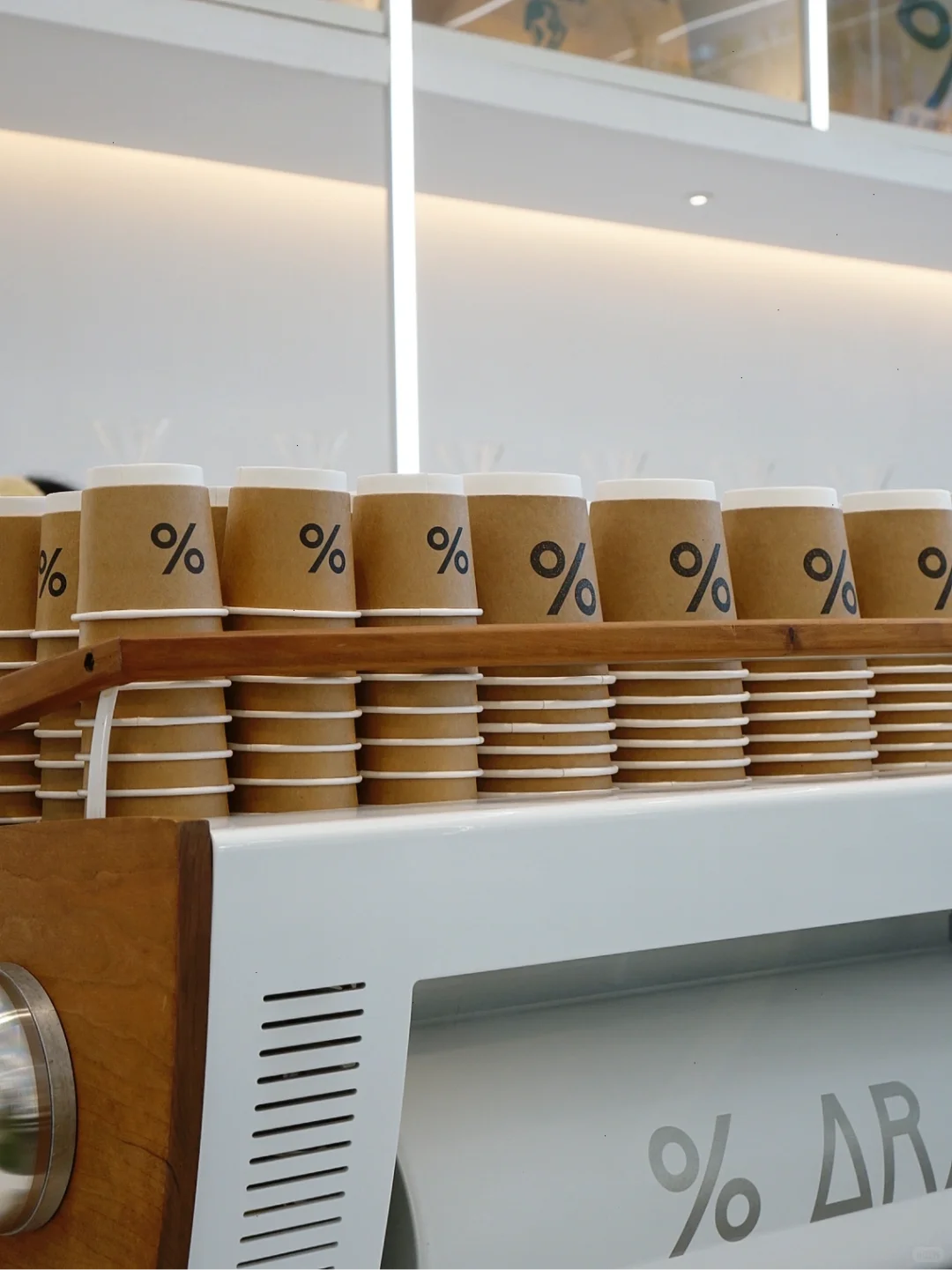 营销案例|世界级网红鼻祖%咖啡的极简营销