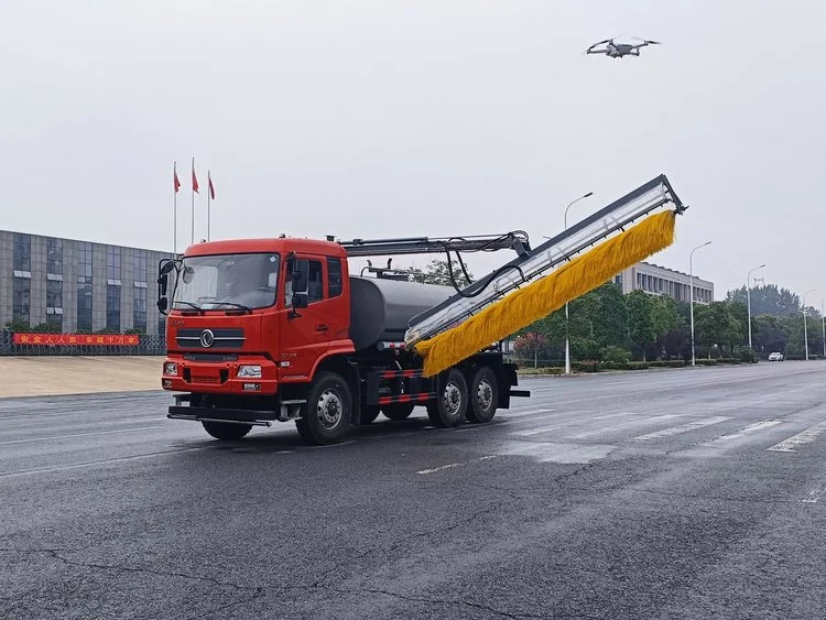 光伏板清洗车实践案例分享：提升发电效率的