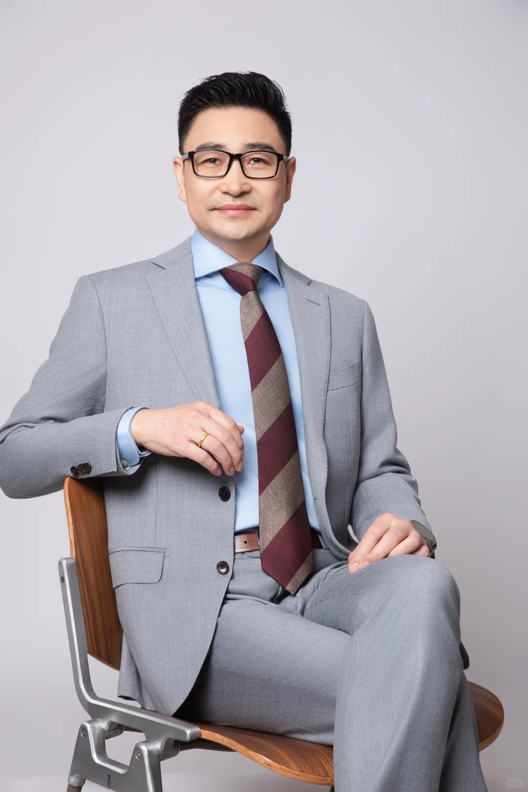 我是张天源,上海一名婚恋情感咨询师