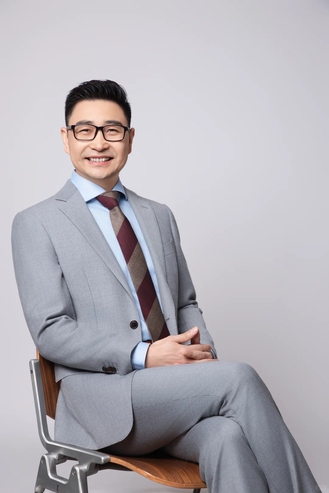 我是张天源,上海一名婚恋情感咨询师