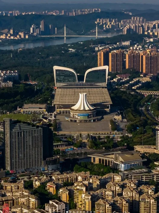 武鸣大学城旁的高颜值经济型酒店,年轻人出