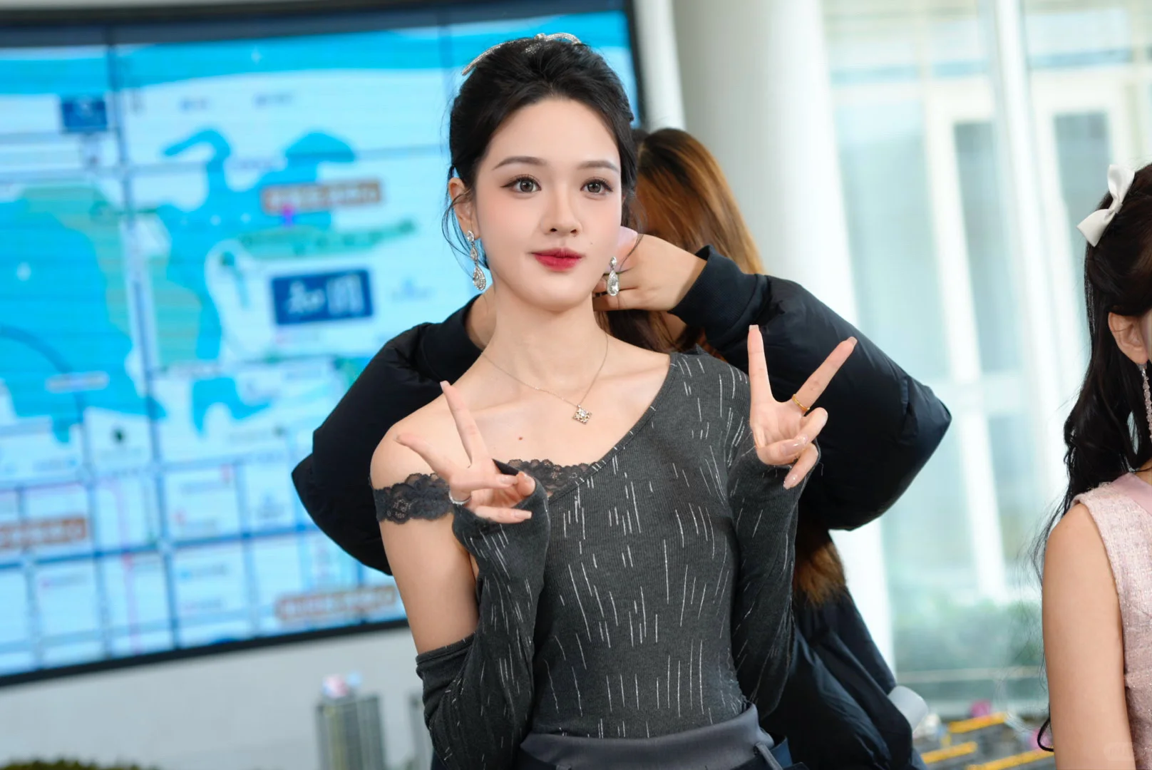 这位是新人女演员吗 好像没见过