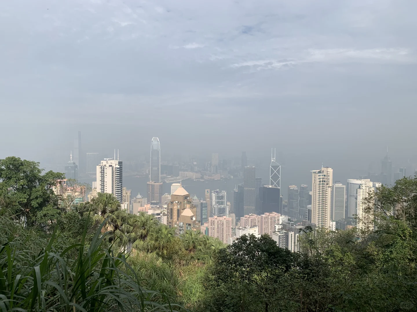 行业低谷期,金融猎头们也在转型
