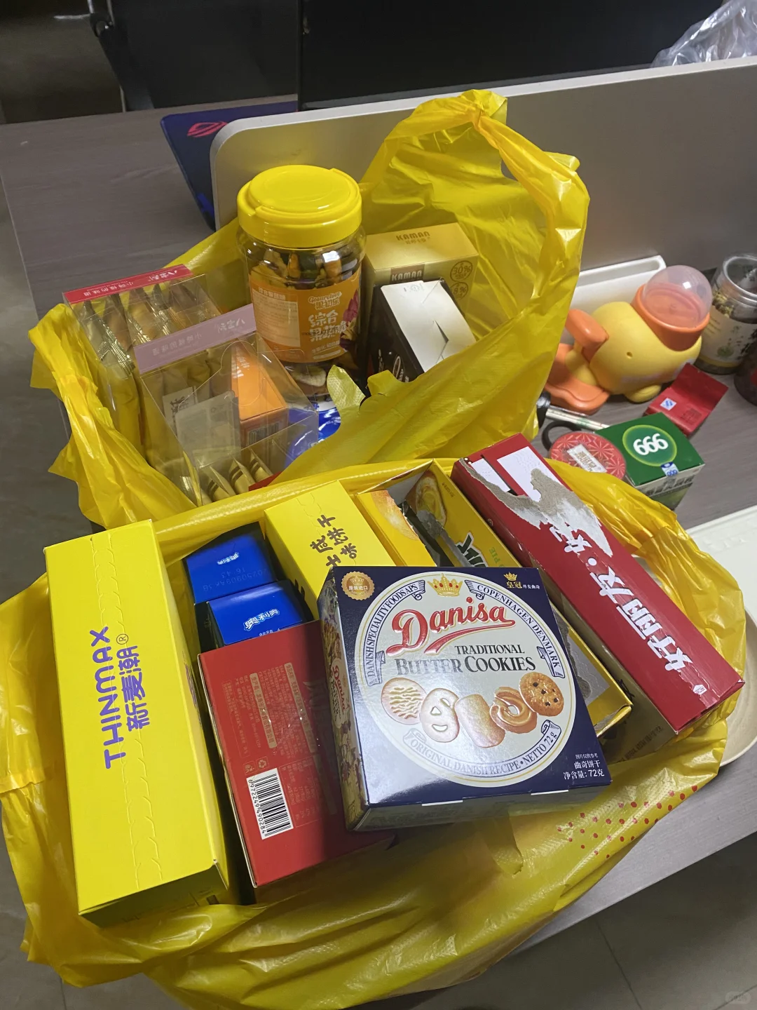 厦门招女宠物殡葬师供食宿月薪6000元