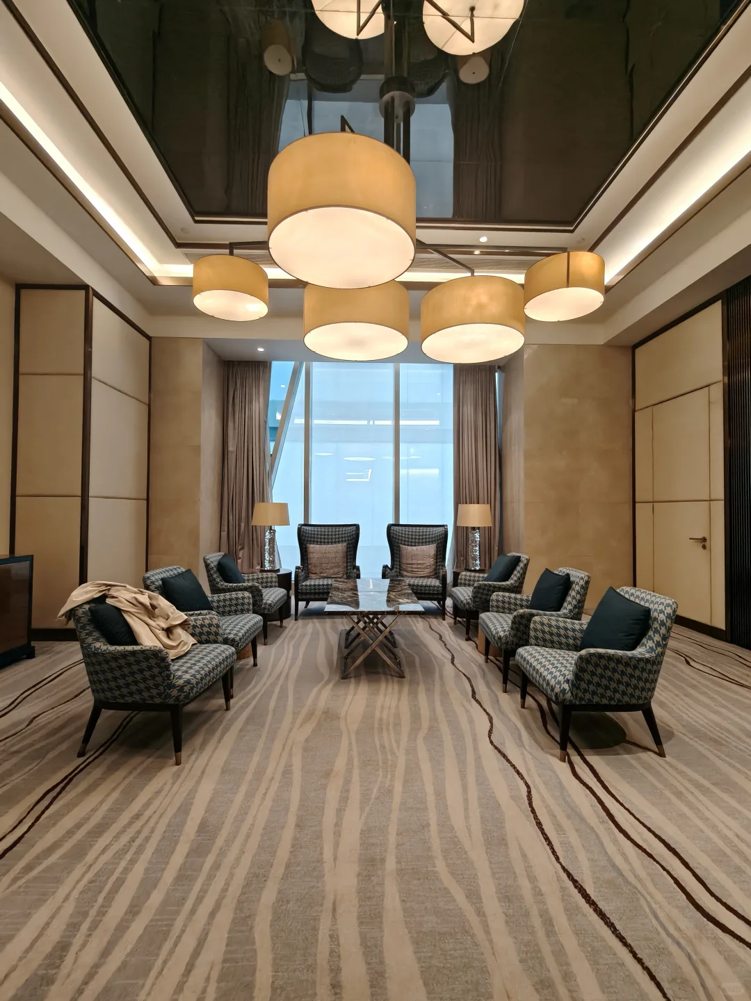 天府三街高端年会场地⭐带舞台 LED✅可进车