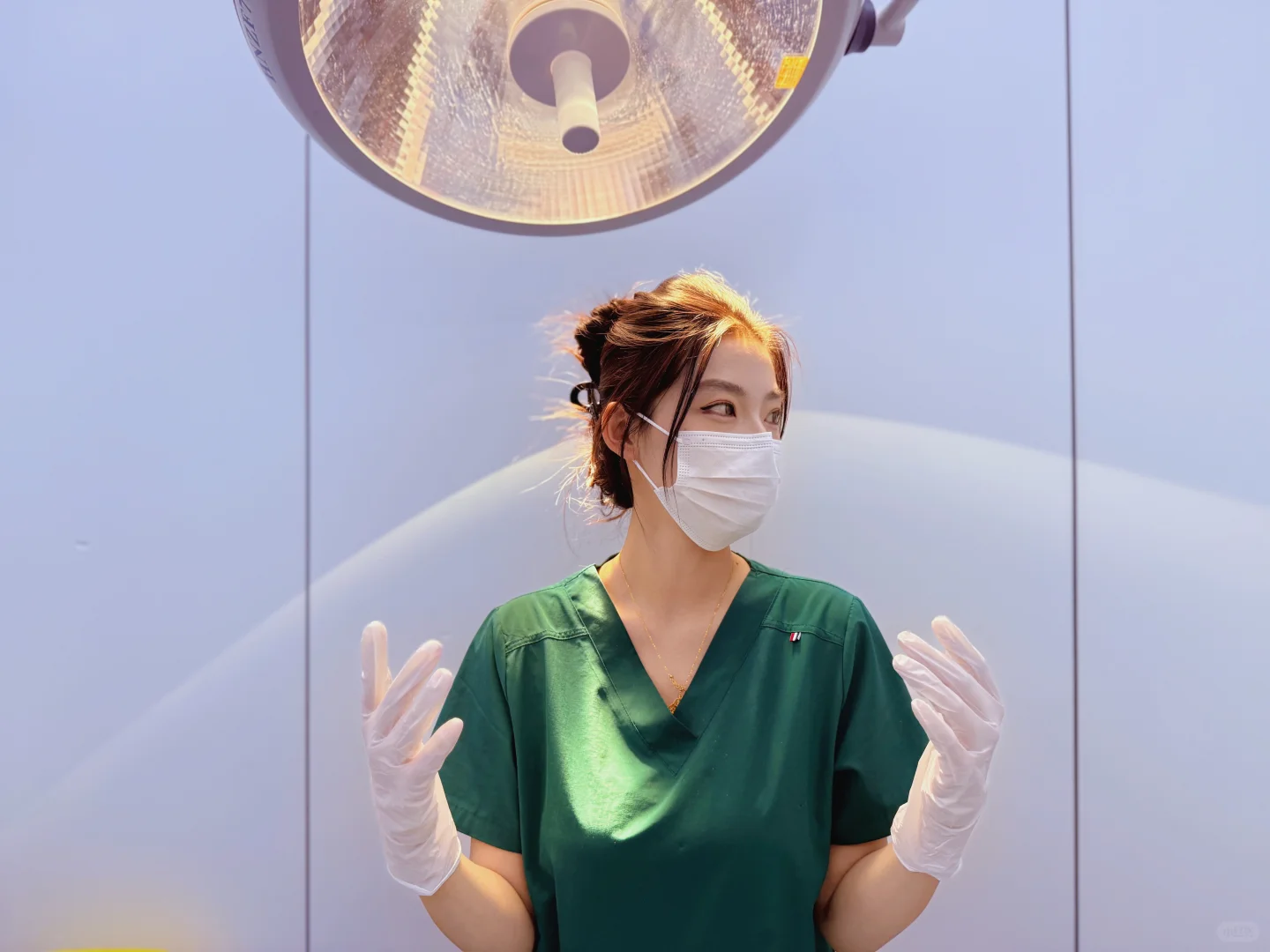 医美护士9500的工资是高还是低