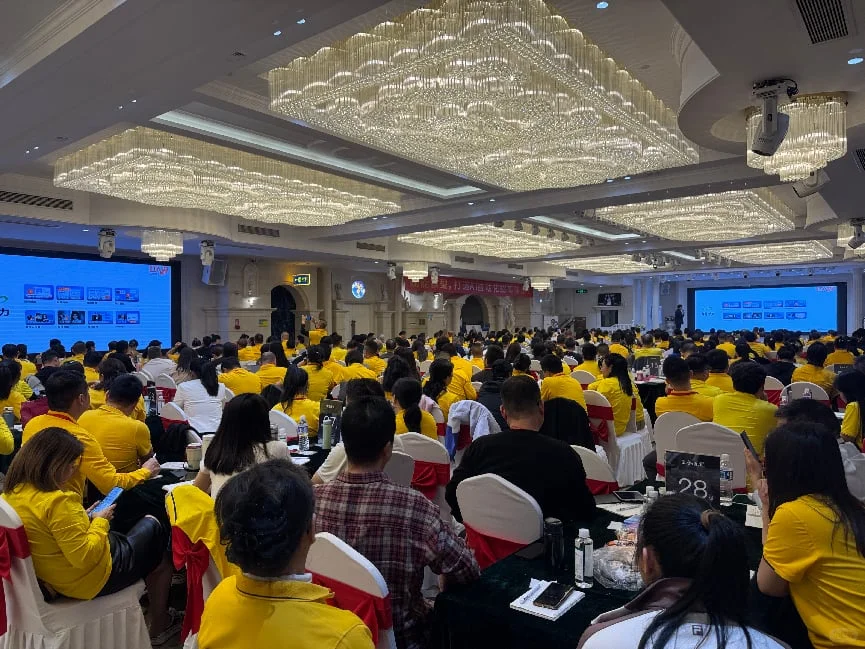 云仓酒庄与红人聚达成战略合作,AI系统化