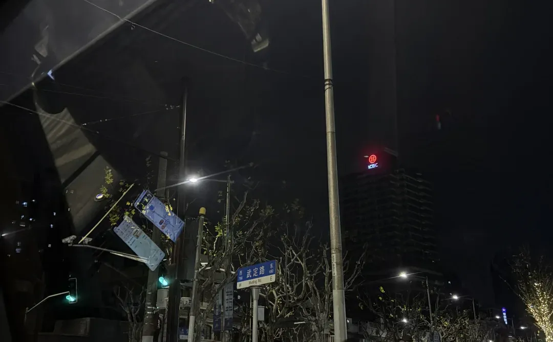 圣诞周开始=周一下班的酒局