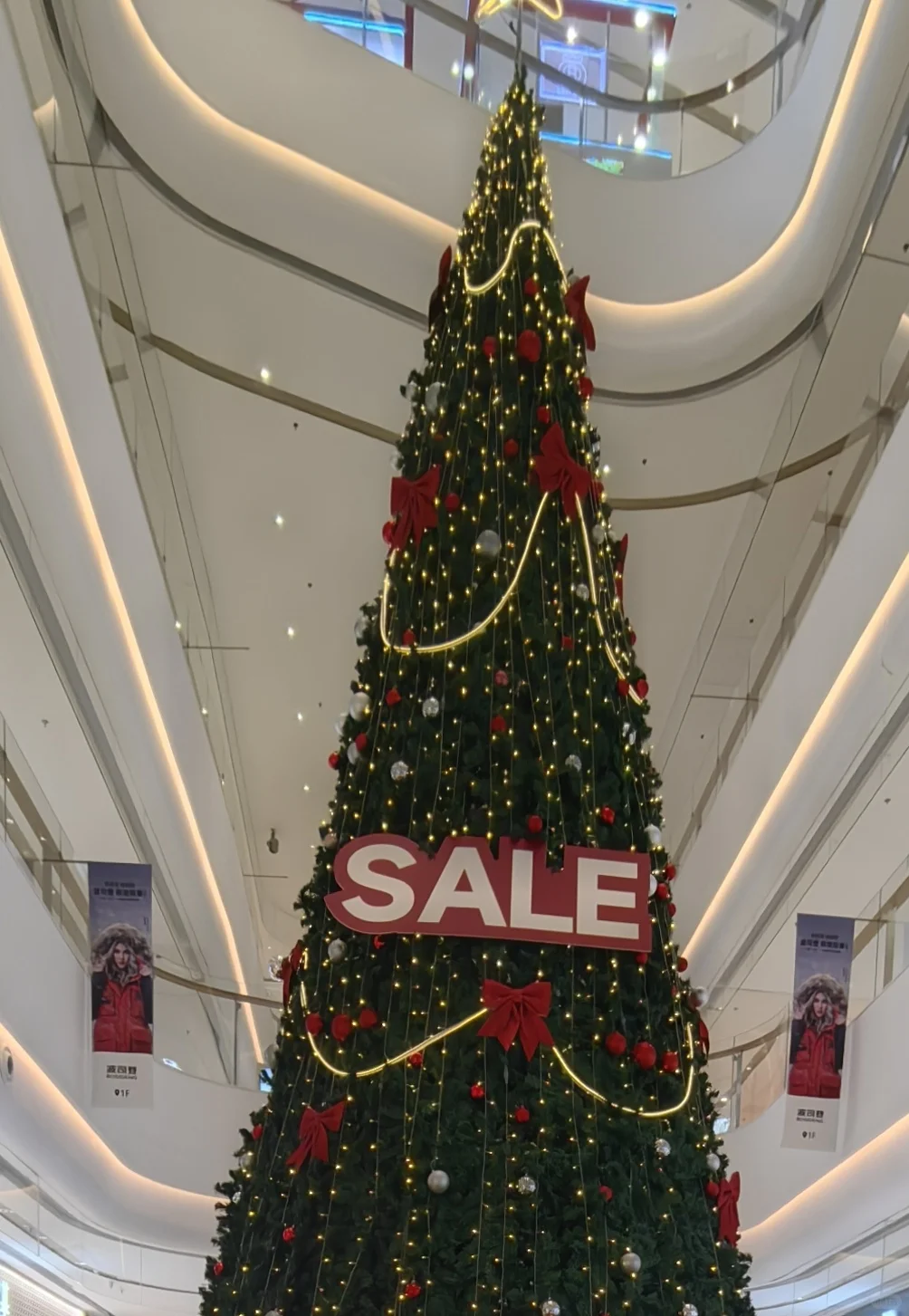 龙湖杭州丁桥天街 丁桥天街@龙湖杭州丁桥天街 双旦活动特别多，还有漂亮的圣诞树，