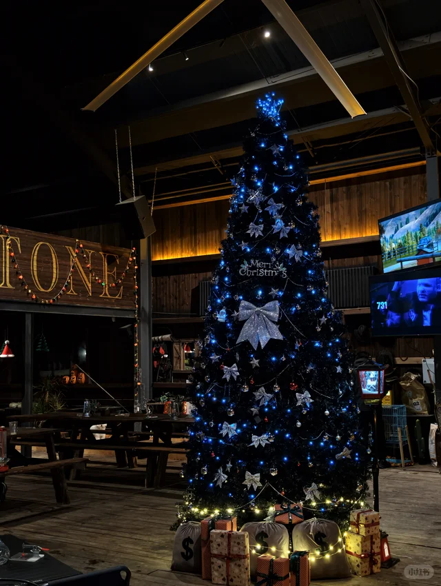 今年的圣诞布置都好好看?