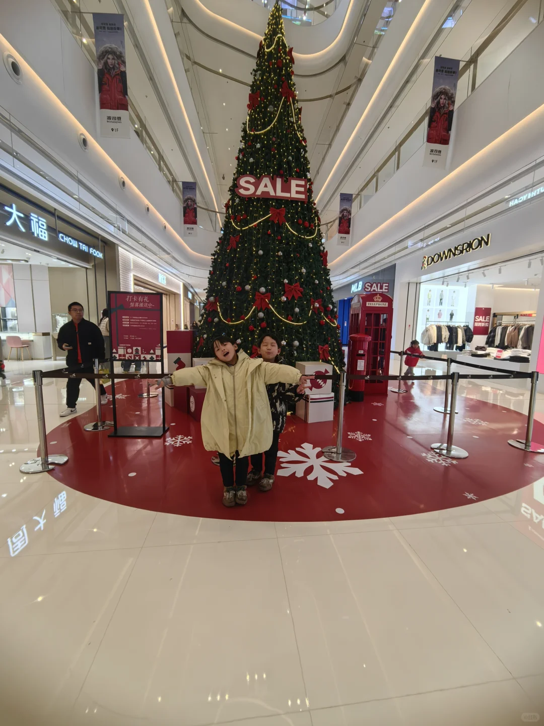 龙湖杭州丁桥天街 丁桥天街@龙湖杭州丁桥天街 双旦活动特别多，还有漂亮的圣诞树，