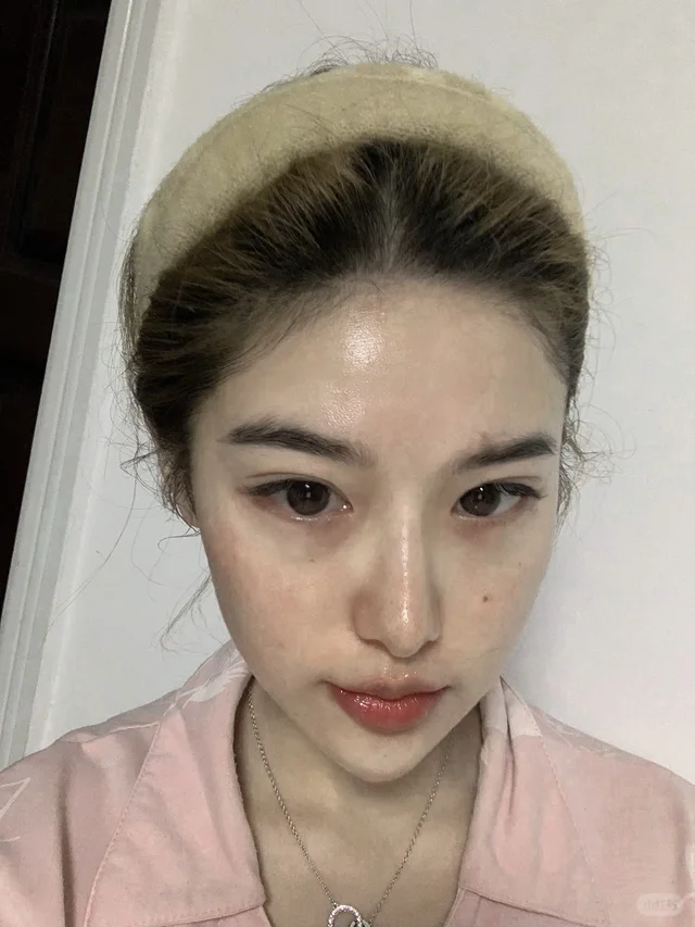 素颜这样适合什么样的妆容